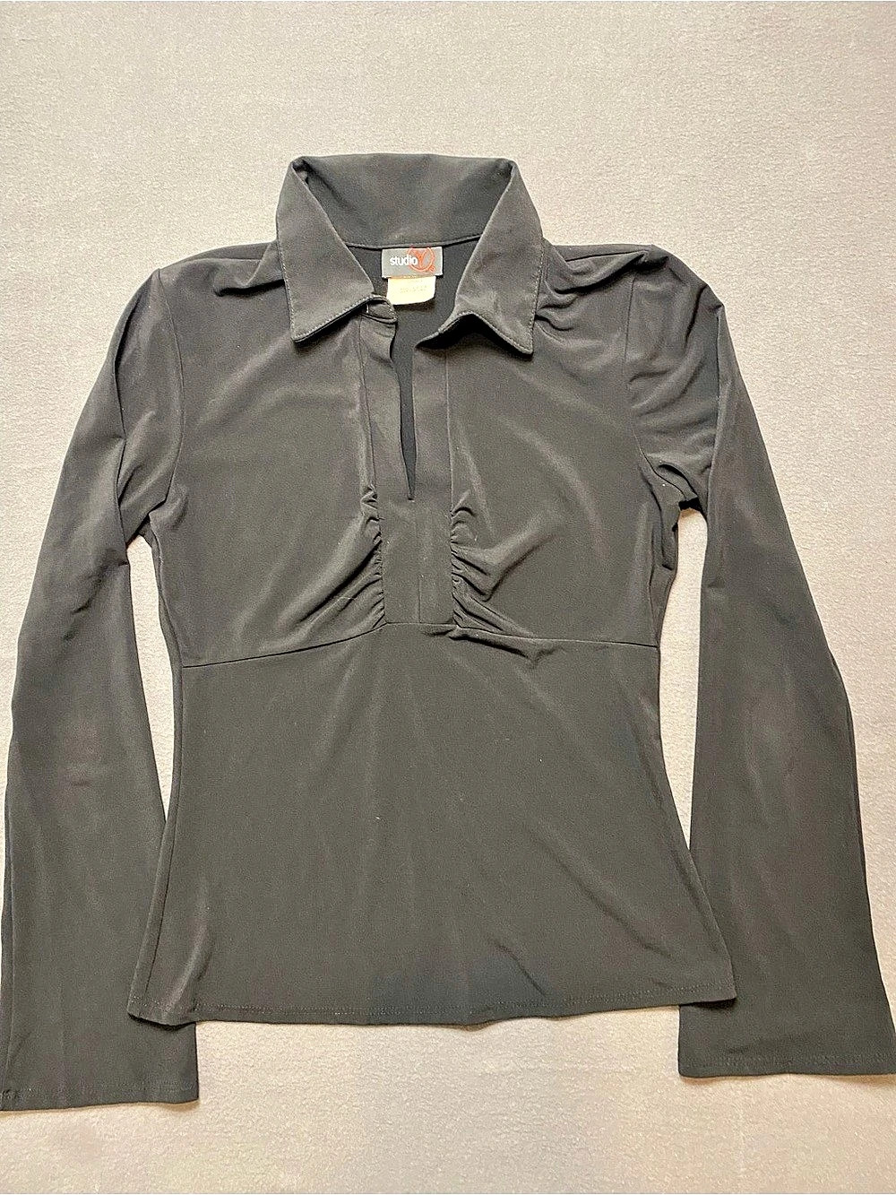 Studio Y Vintage Ruched Long Sleeve Top in Black Size Small